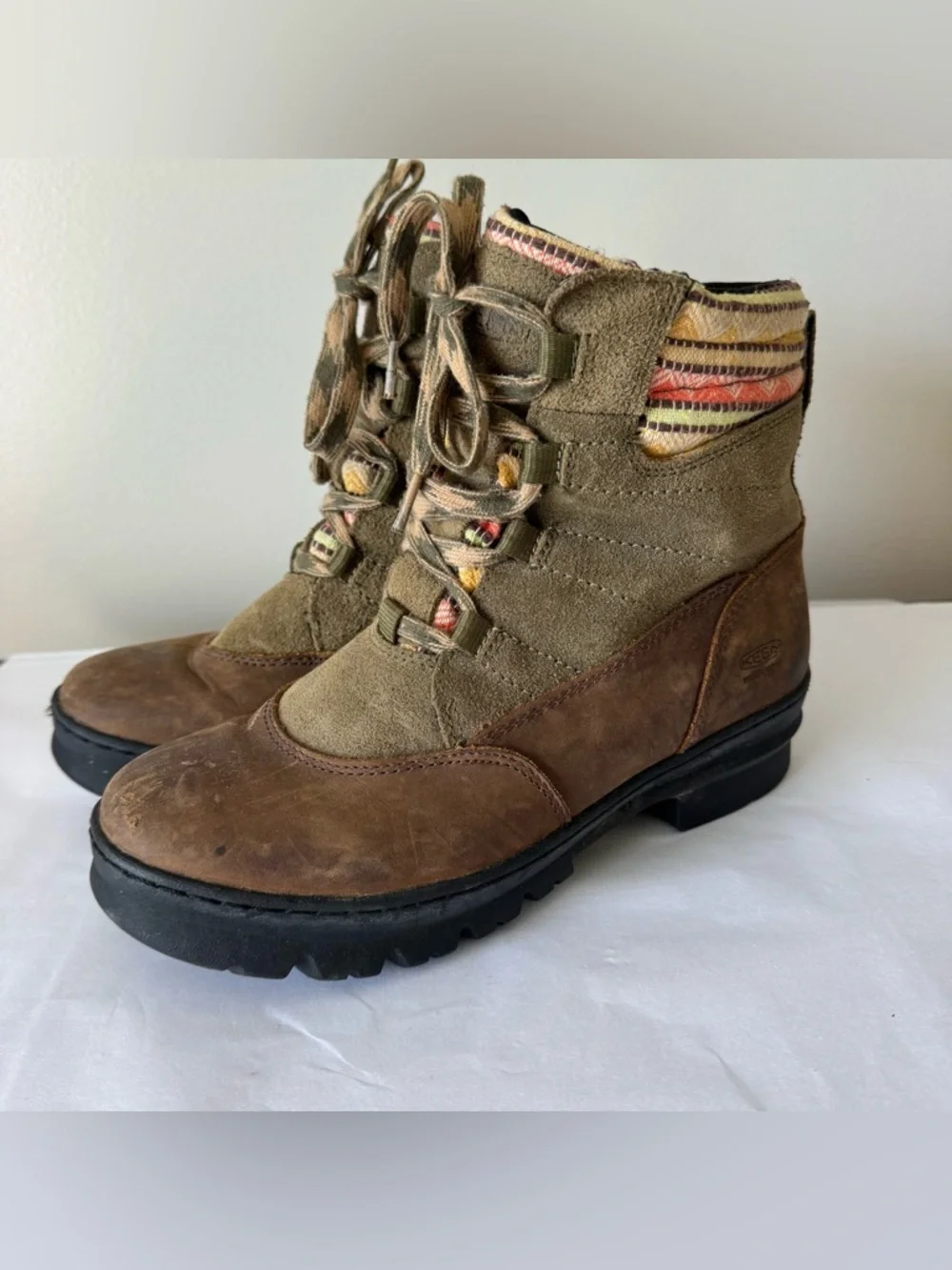 KEEN Size 9 Brown Winter Boots - Waterproof